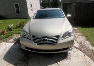 Lexus ES car