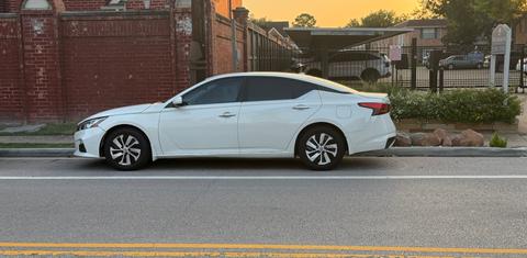 Nissan Altima 2020
