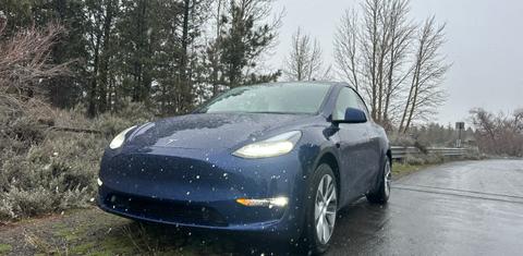 Tesla Model Y 2024