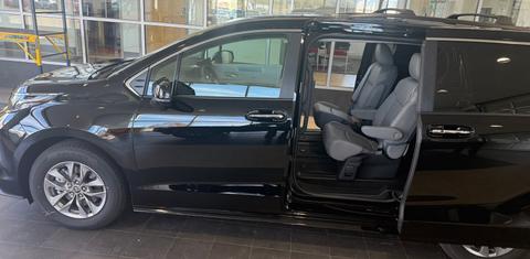 Toyota Sienna 2025