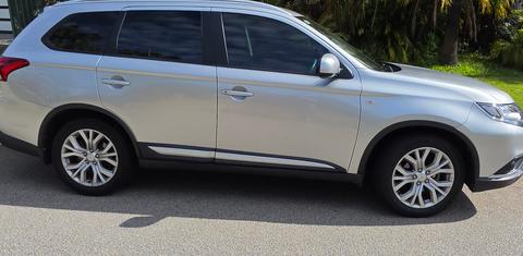 Mitsubishi OUTLANDER 2020