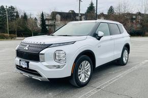 Mitsubishi Outlander Plug-In Hybrid 2025 à Langley
