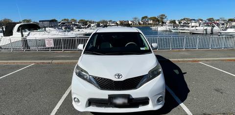 Toyota Sienna 2012