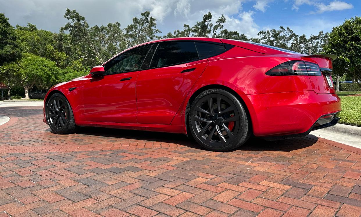 Tesla Model S 2023 Plaid