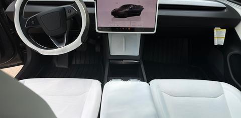 Tesla Model 3 2025
