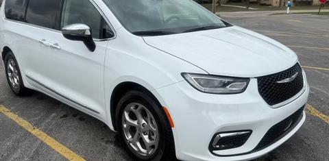 Chrysler Pacifica 2023
