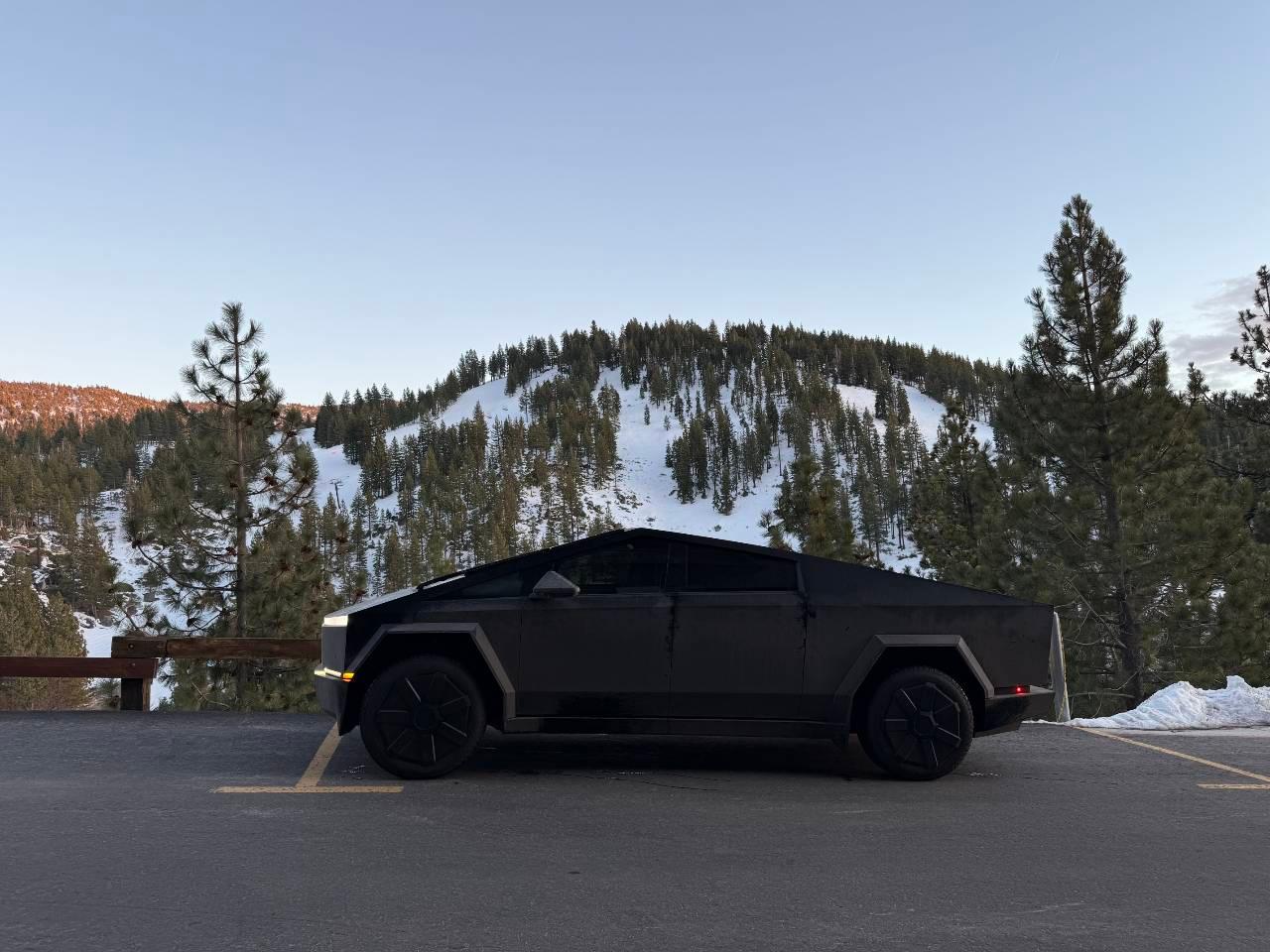 Tesla Cybertruck 2024 in Reno, NV