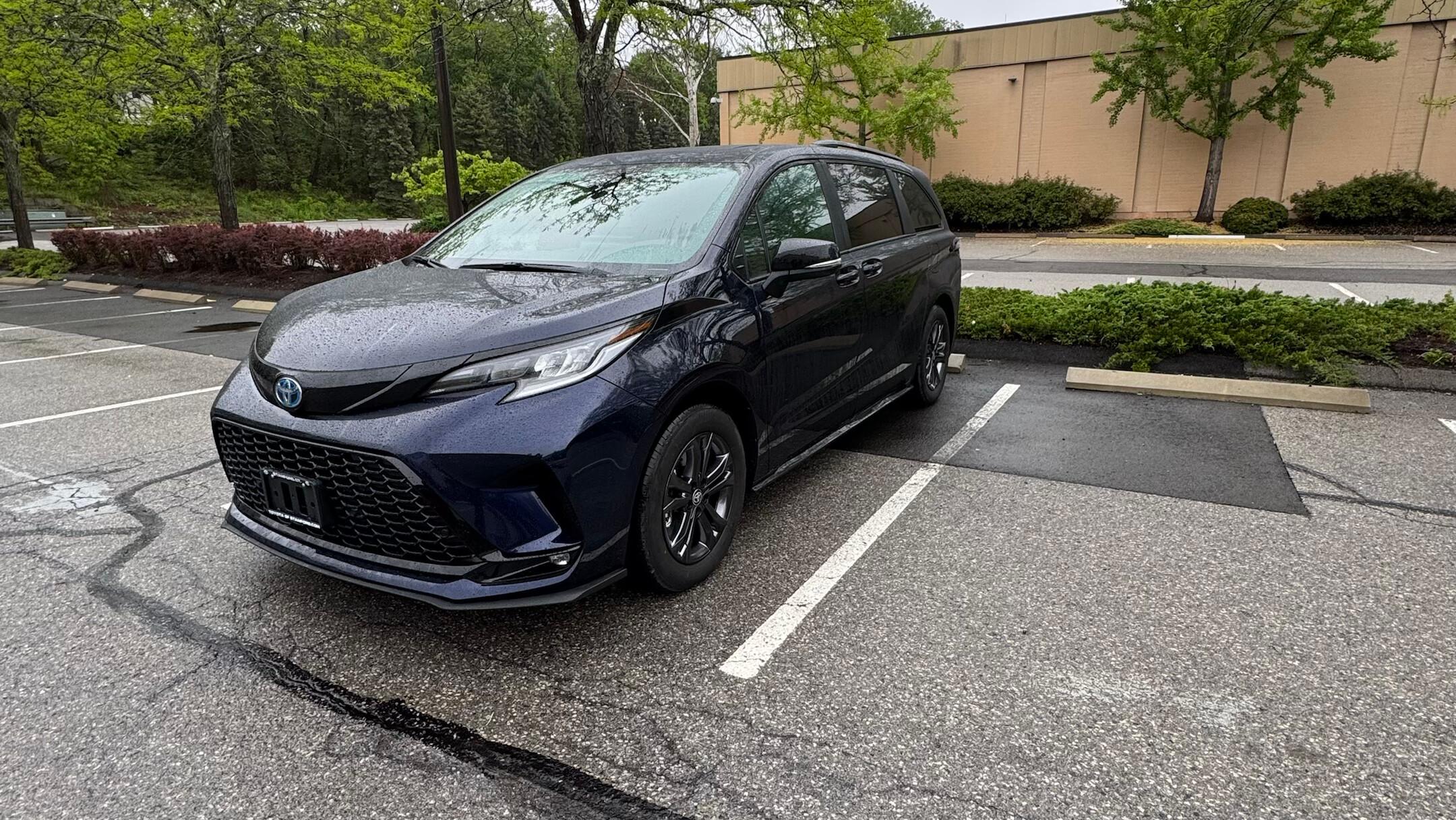 Toyota Sienna 2025 in Stamford, CT