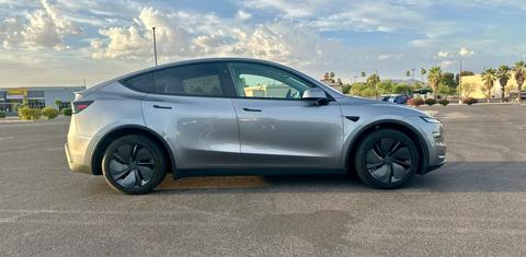 Tesla Model Y 2026