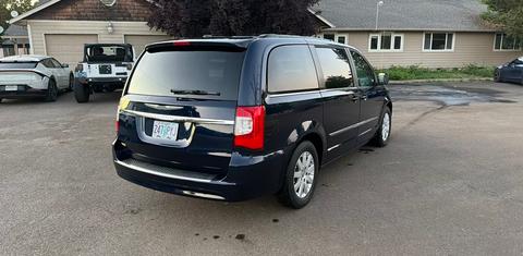 Chrysler Town & Country 2016