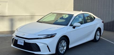 Toyota Camry Hybrid 2025