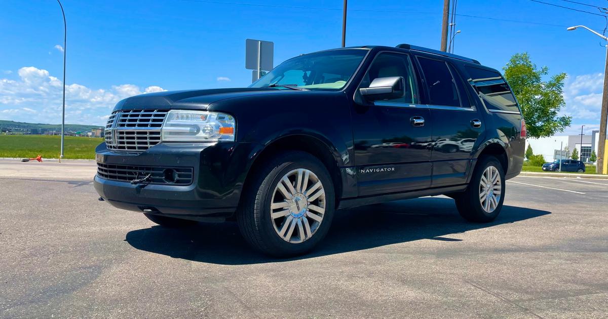 Lincoln Navigator 2011 rental in Calgary, AB by Vito D. Turo