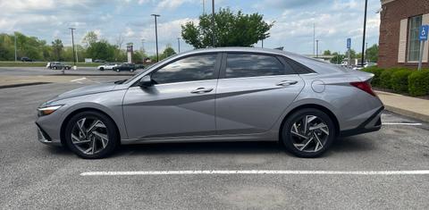 Hyundai Elantra 2025
