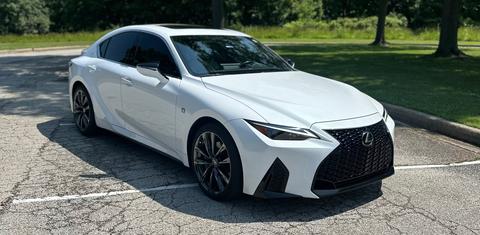 Lexus IS 2022