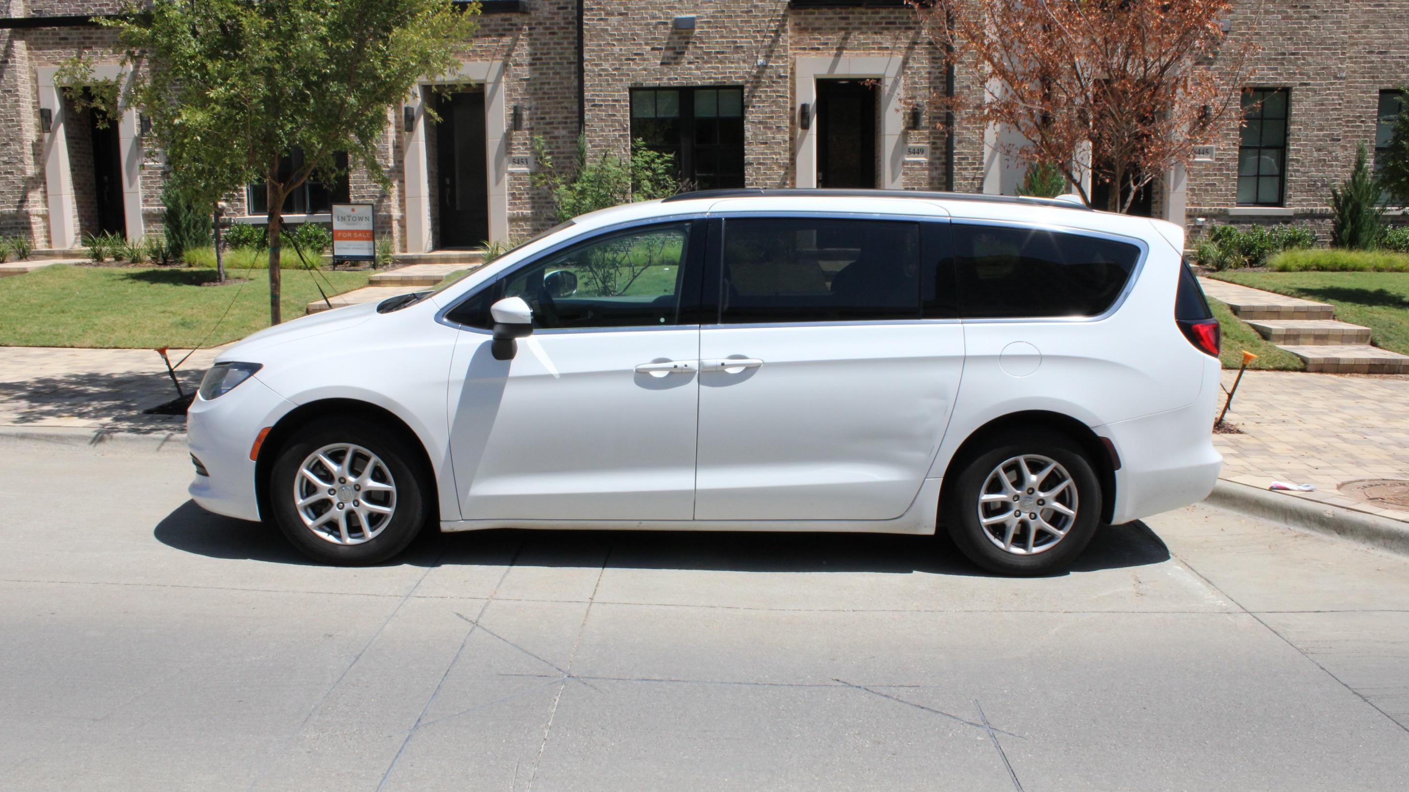 Chrysler Voyager 2020 in Dallas, TX