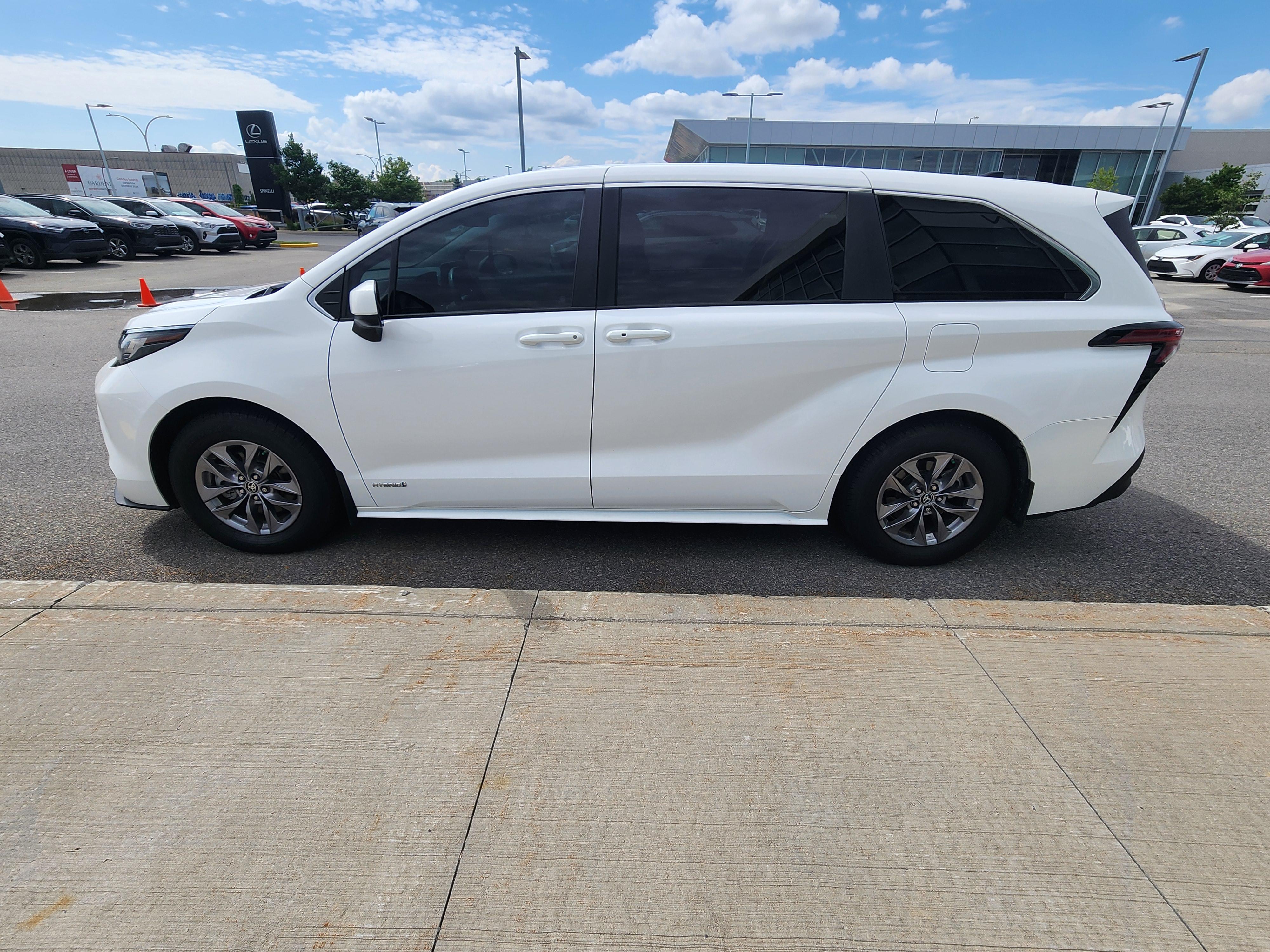 Toyota Sienna 2021 in Kirkland, QC