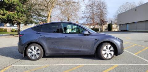 Tesla Model Y 2023