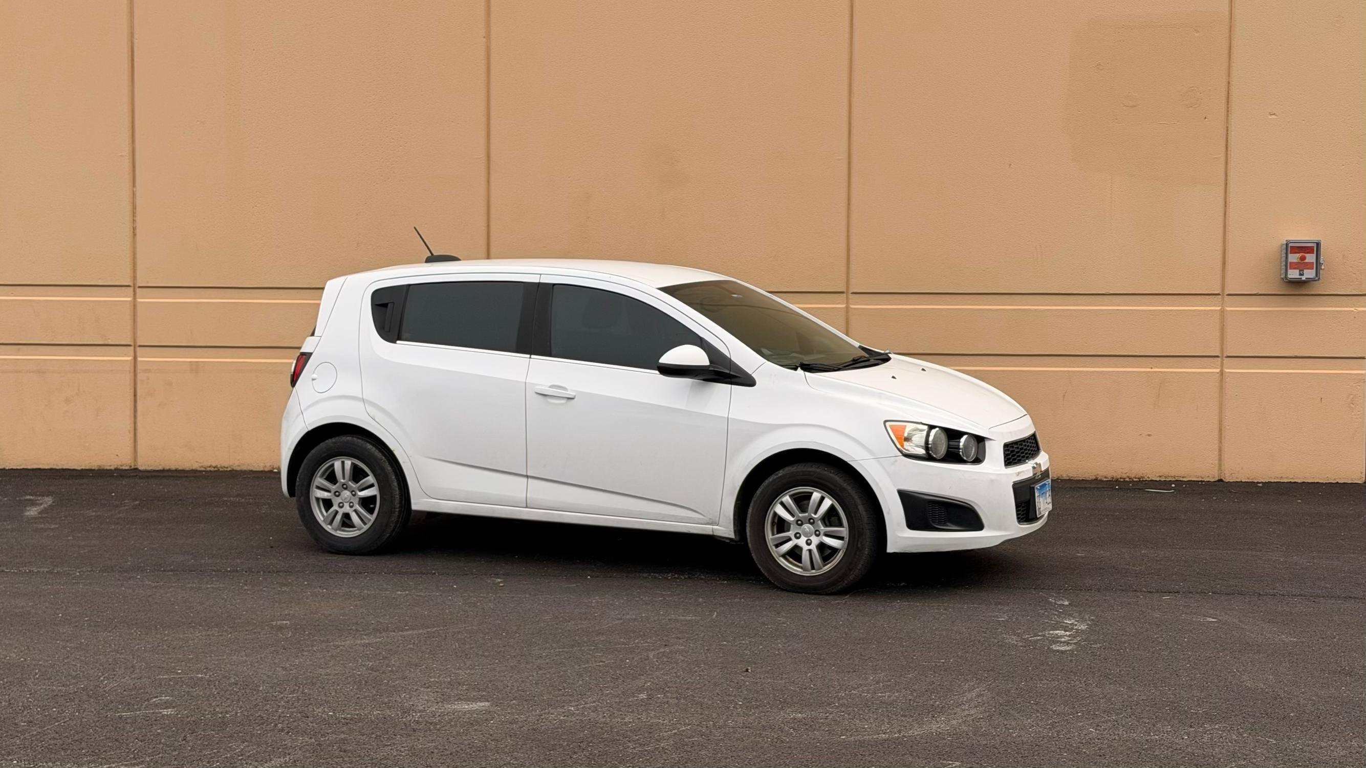 Chevrolet Sonic 2015 in 