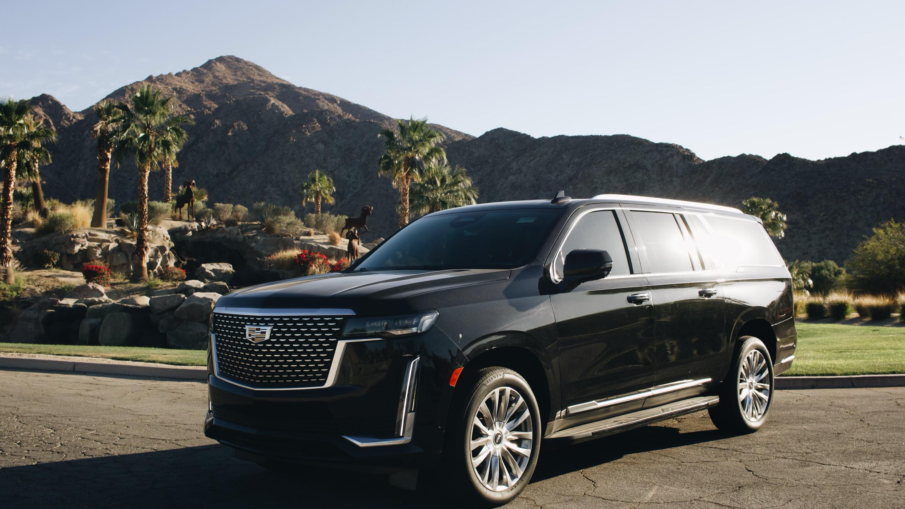 Cadillac Escalade ESV 2021 in 