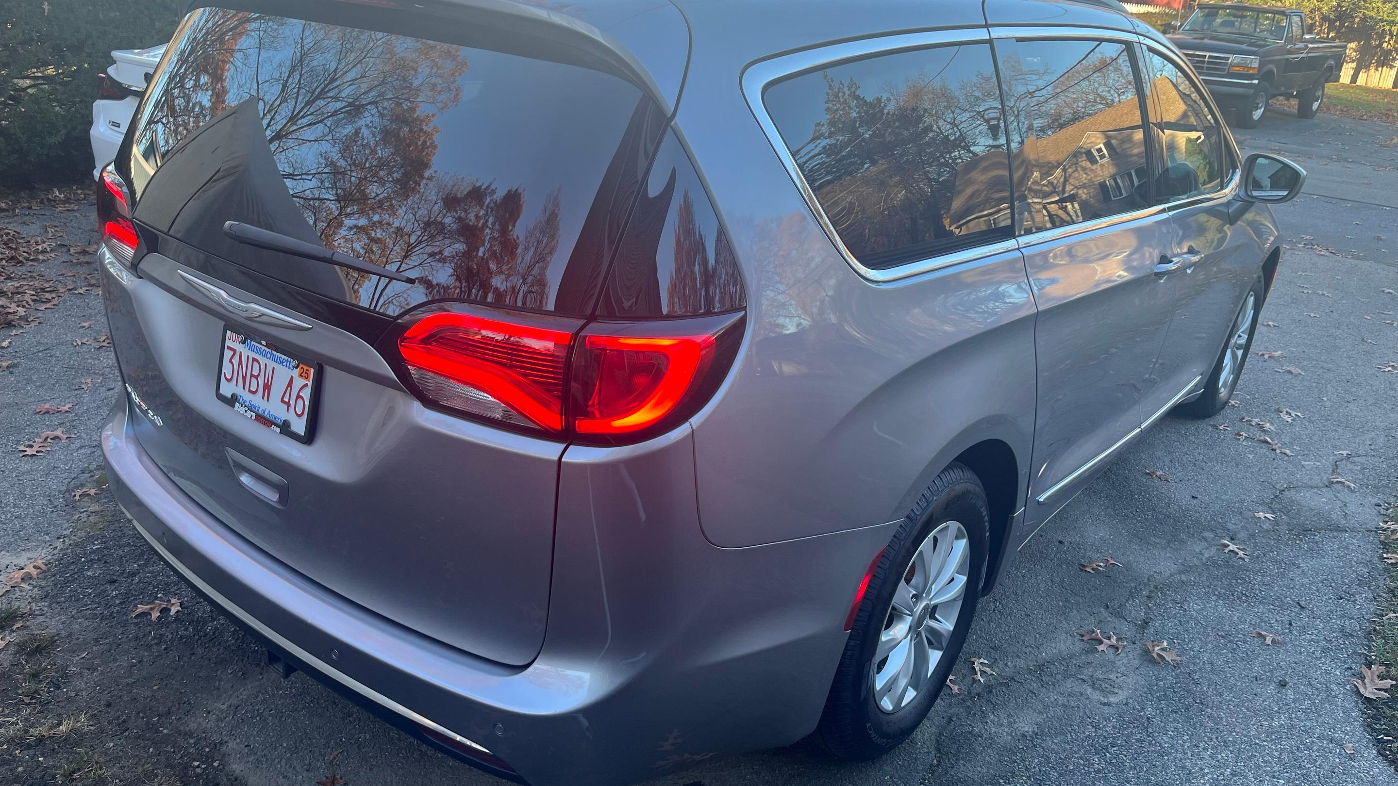 Chrysler Pacifica 2017 in Randolph, MA