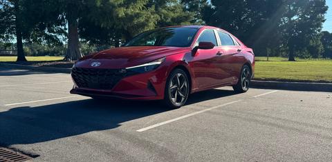 Hyundai Elantra 2023