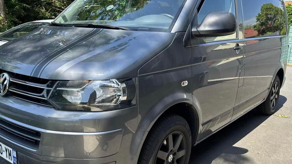 Volkswagen MULTIVAN 2014 rental in Outreau, HAUTS-DE-FRANCE by Michael L. | Turo