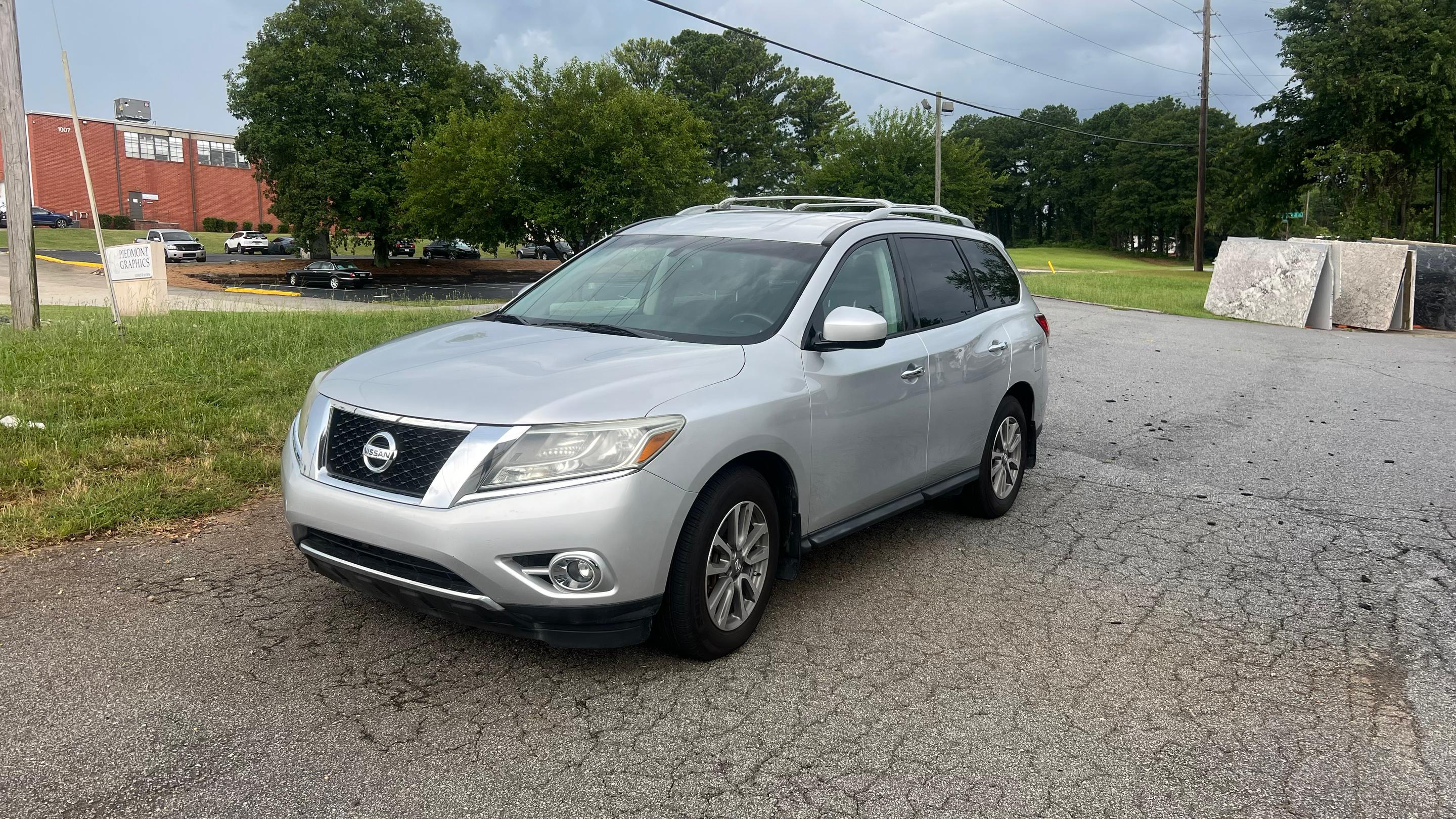 Nissan Pathfinder 2015 in 