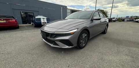 Hyundai Elantra 2024