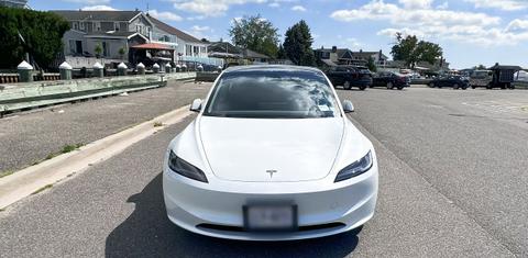 Tesla Model 3 2024