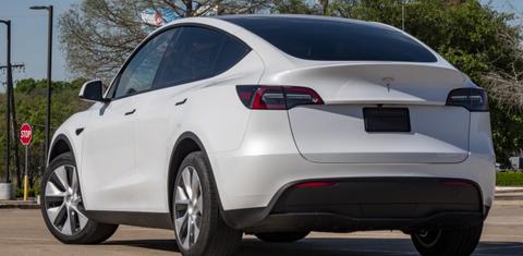 Tesla Model Y 2024