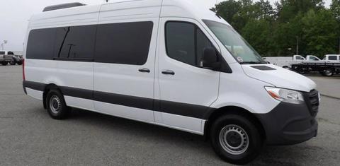 Mercedes-Benz Sprinter 2025