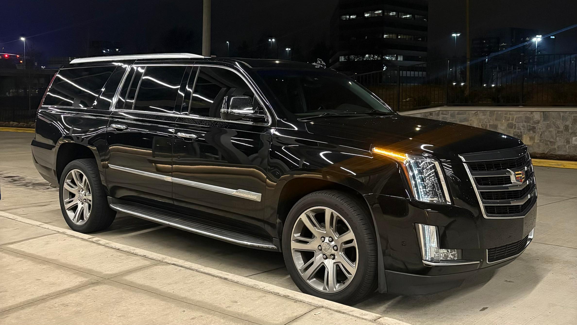 Cadillac Escalade ESV 2017 in 
