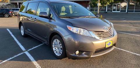 Toyota Sienna 2015