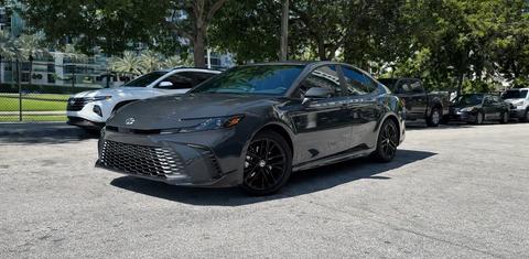 Toyota Camry Hybrid 2025