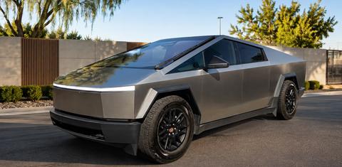 Tesla Cybertruck 2025