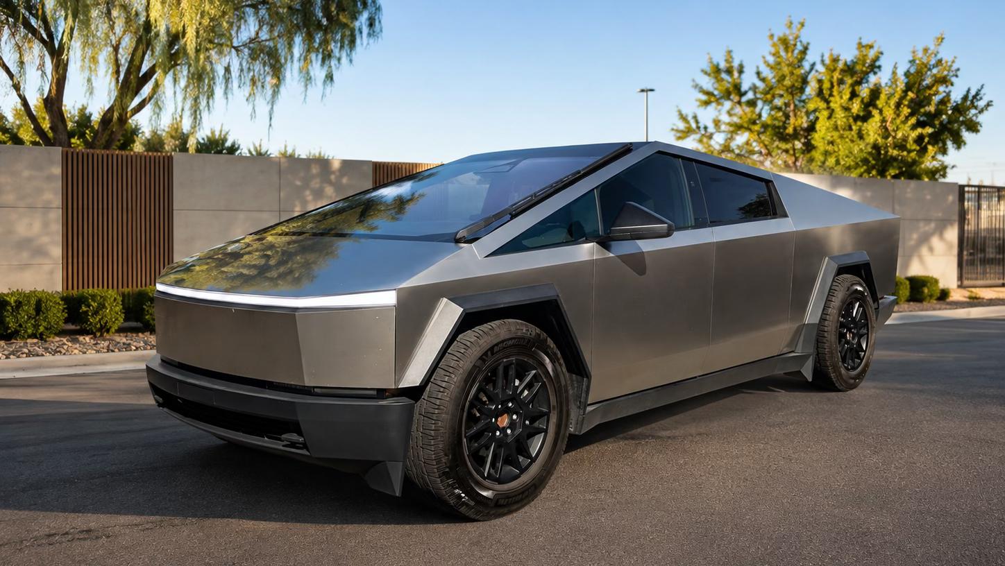 Tesla Cybertruck 2025 in Henderson, NV