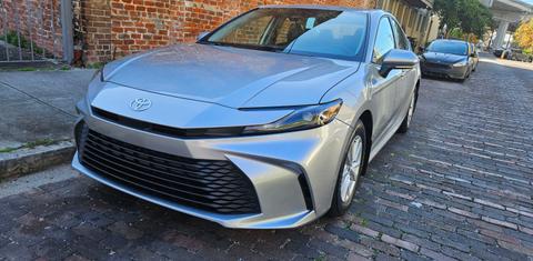 Toyota Camry Hybrid 2025