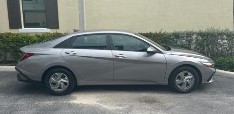 Hyundai Elantra 2024