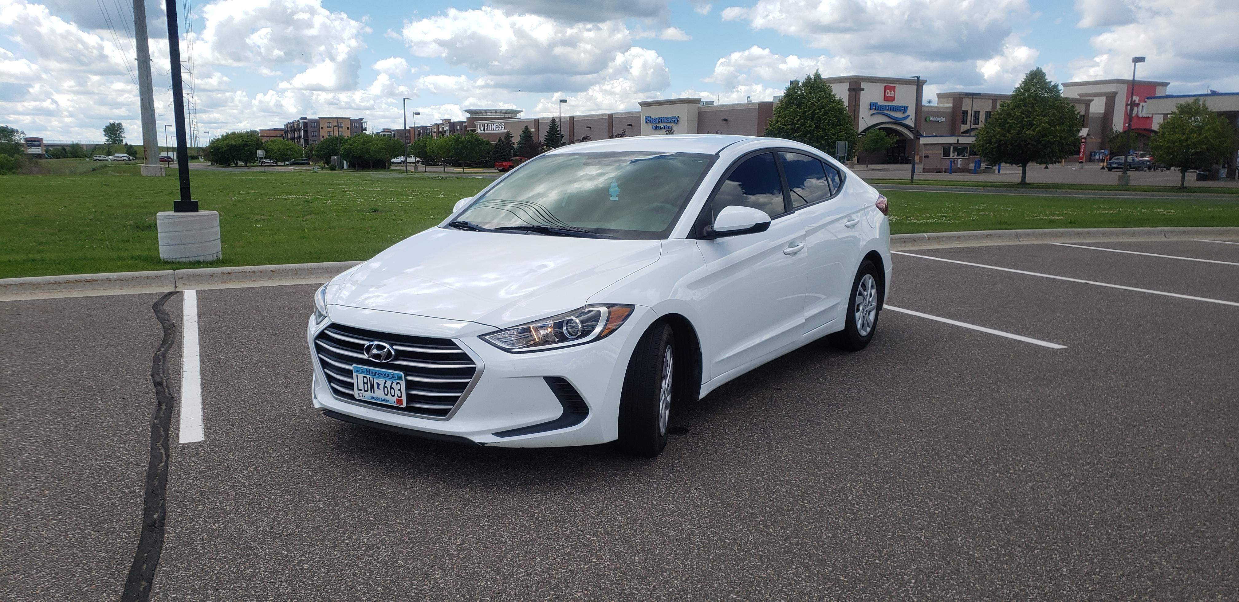 Hyundai Elantra 2018 in Brooklyn Park, MN