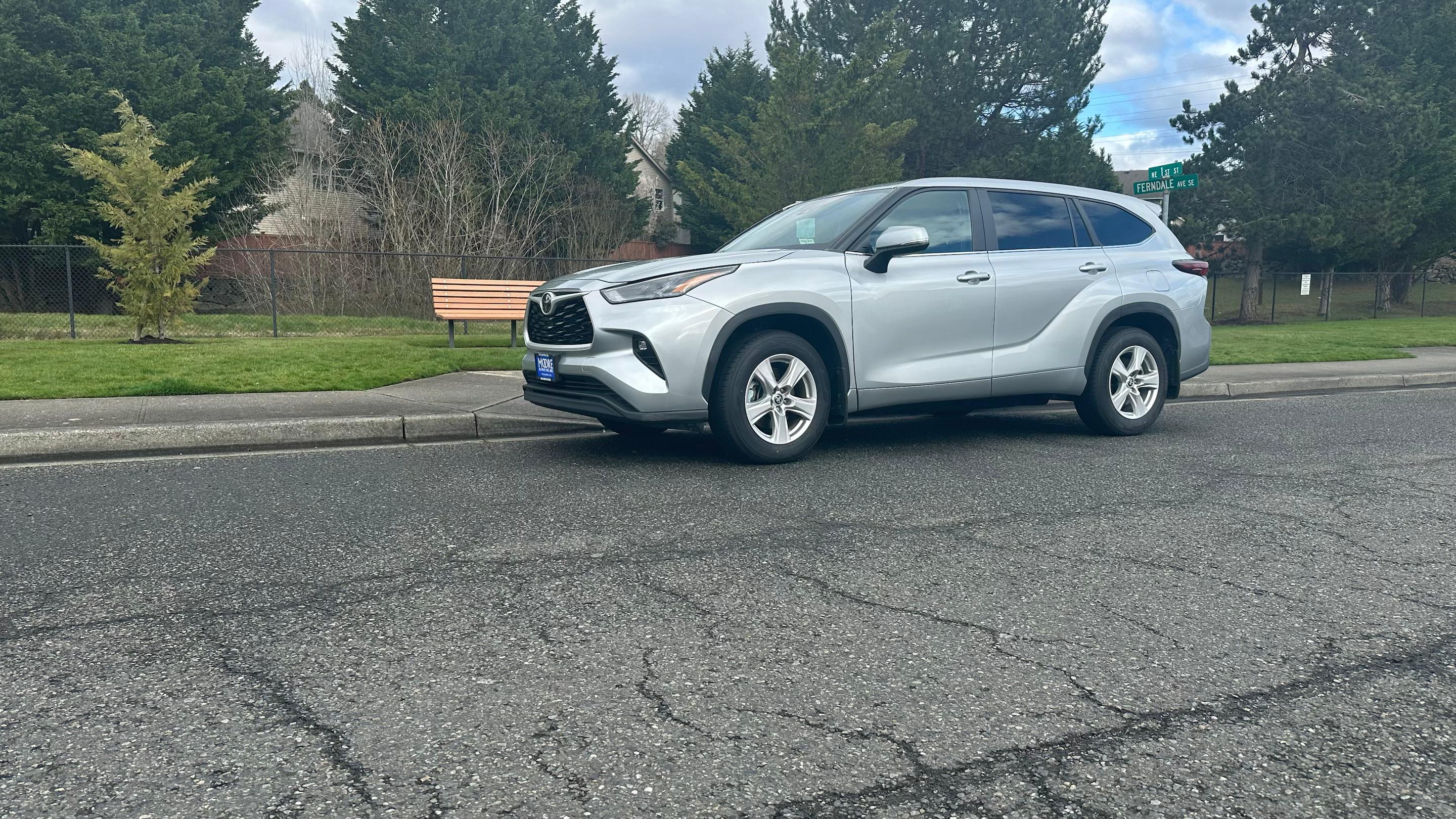 Toyota Highlander 2024 in SeaTac, WA