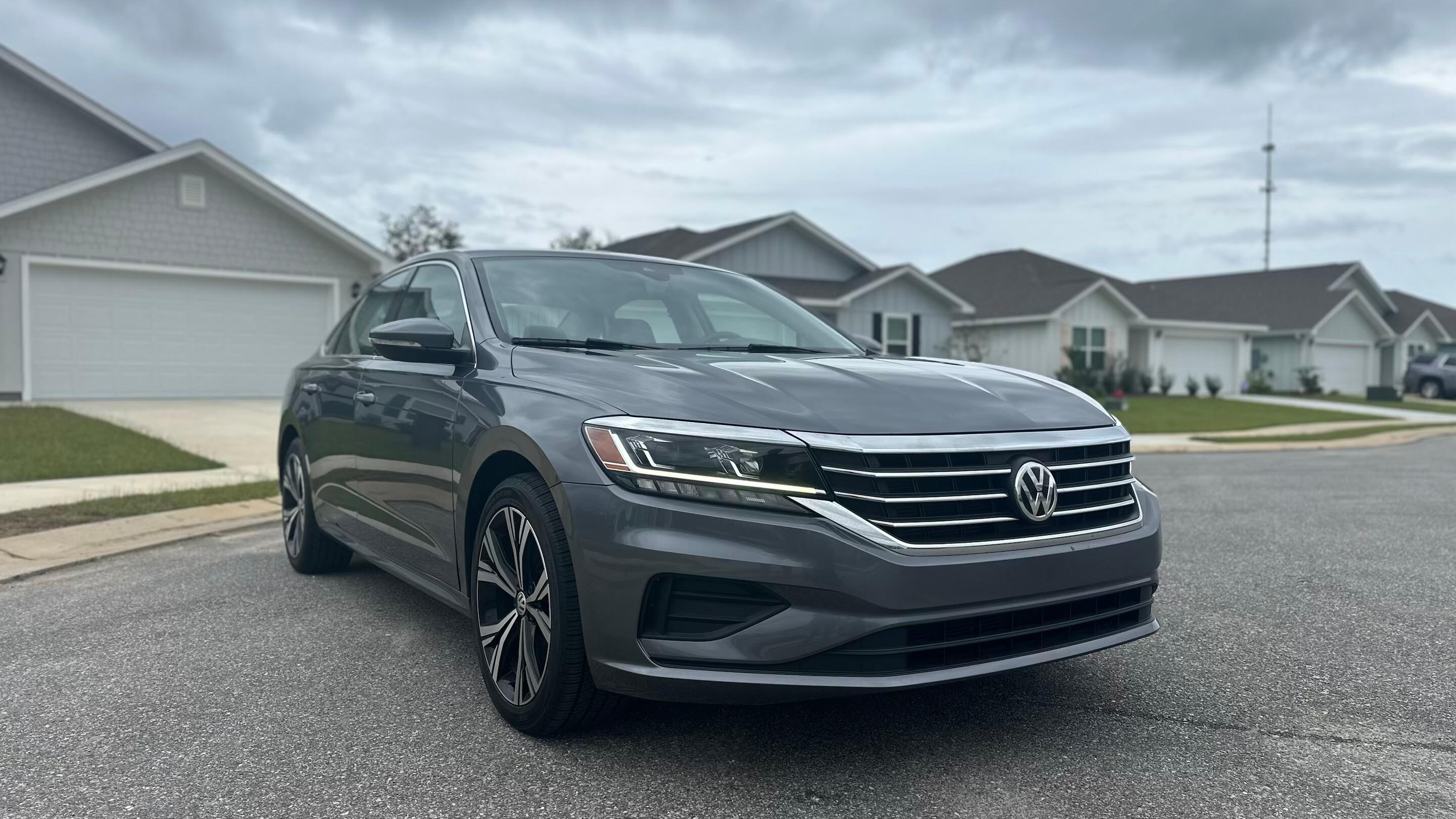 Volkswagen Passat 2022 in Gulf Shores, AL