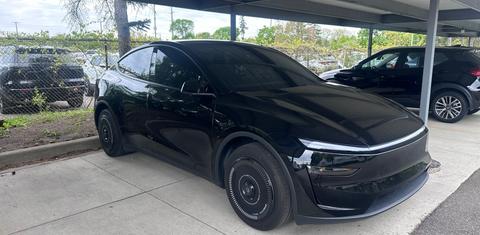 Tesla Model Y 2026