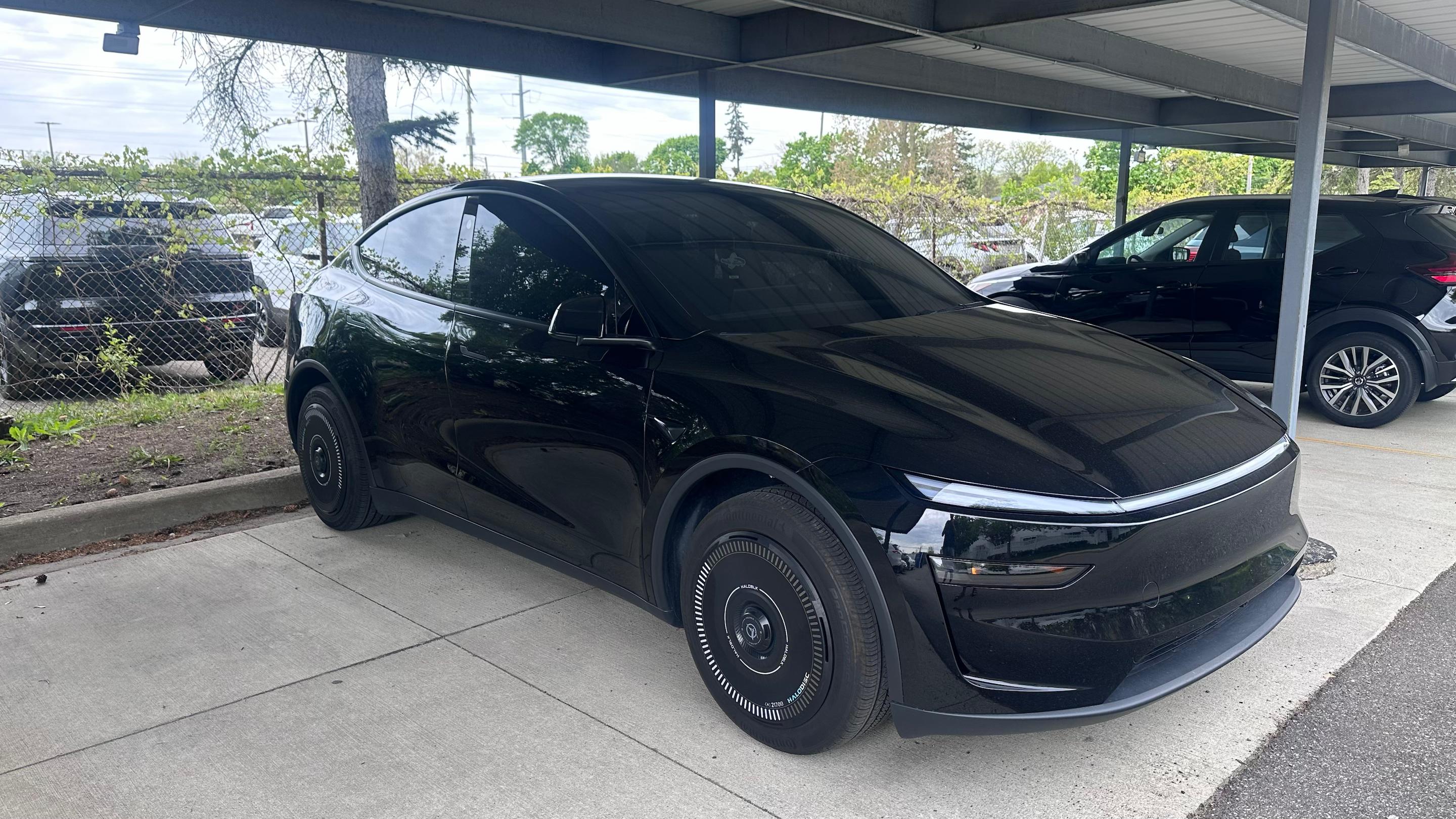Tesla Model Y 2026 in Farmington Hills, MI