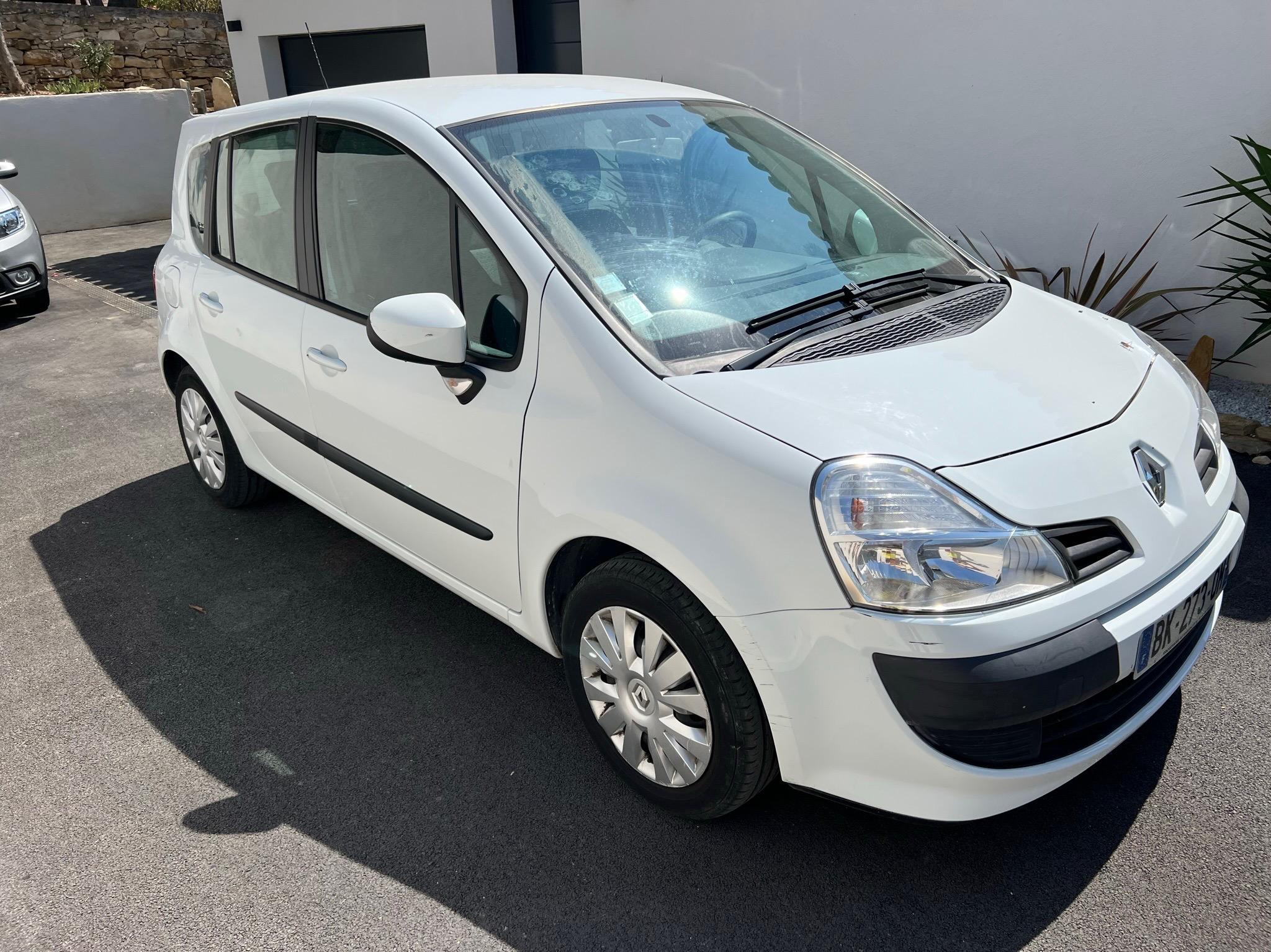 Renault GRAND MODUS 2011 à La Ciotat
