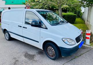 Mercedes-Benz V-Class car