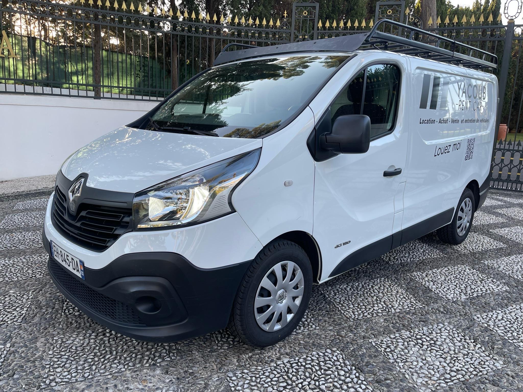 Renault TRAFIC III 2016 à Antibes