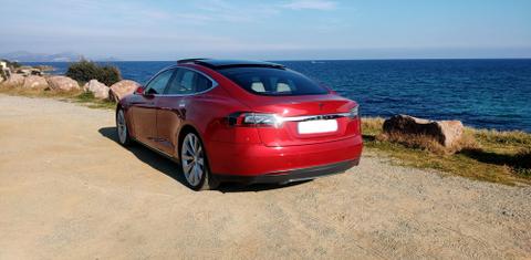 Tesla MODEL S 2016