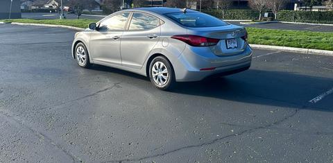 Hyundai Elantra 2016