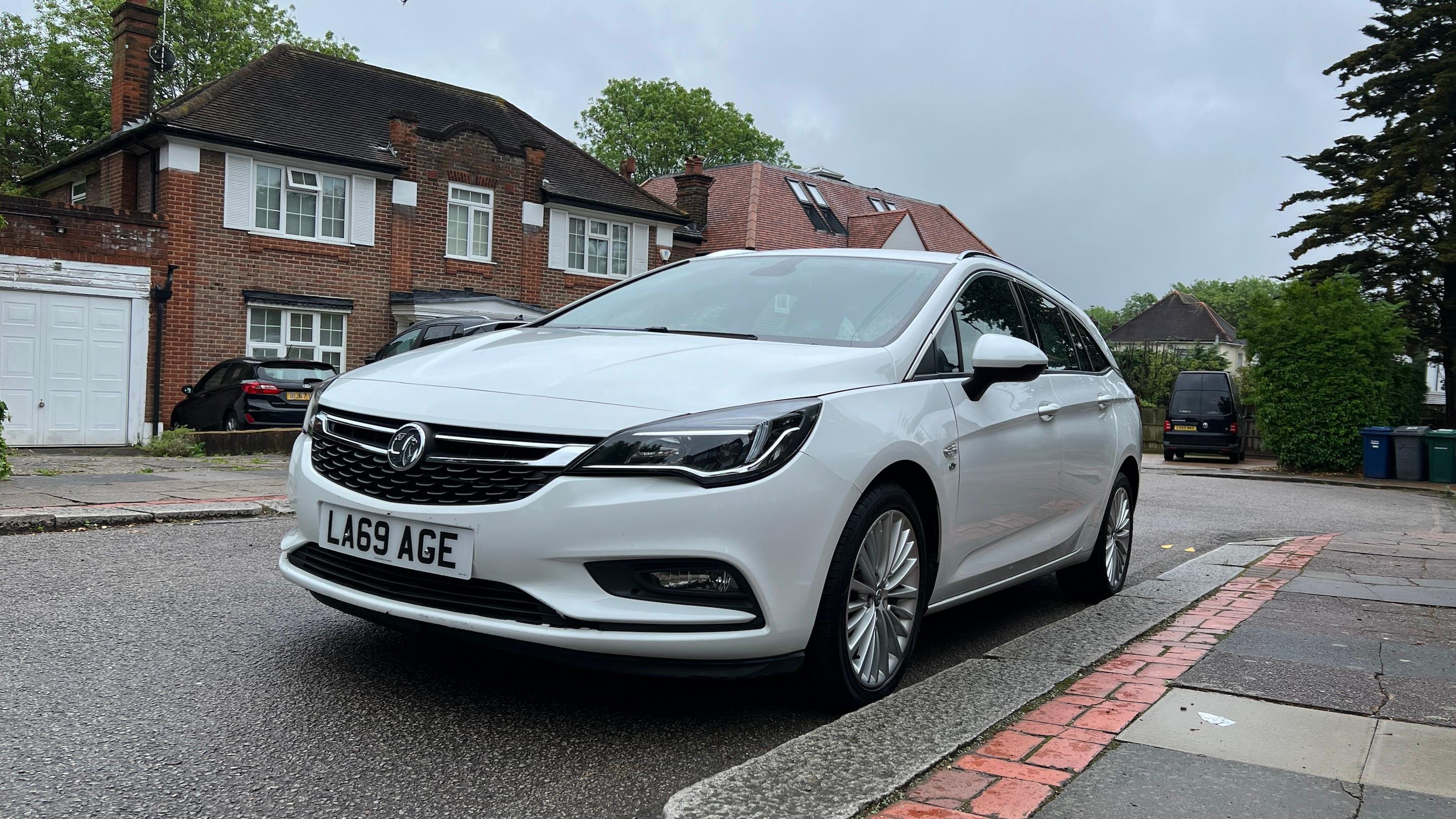 Vauxhall Astra 2019 in Edgware