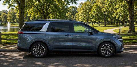 Kia CARNIVAL 2023